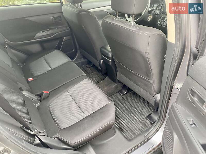 Позашляховик / Кросовер Mitsubishi Outlander 2018 в Києві фото 17 Позашляховик / Кросовер Mitsubishi Outlander 2018 в Києві