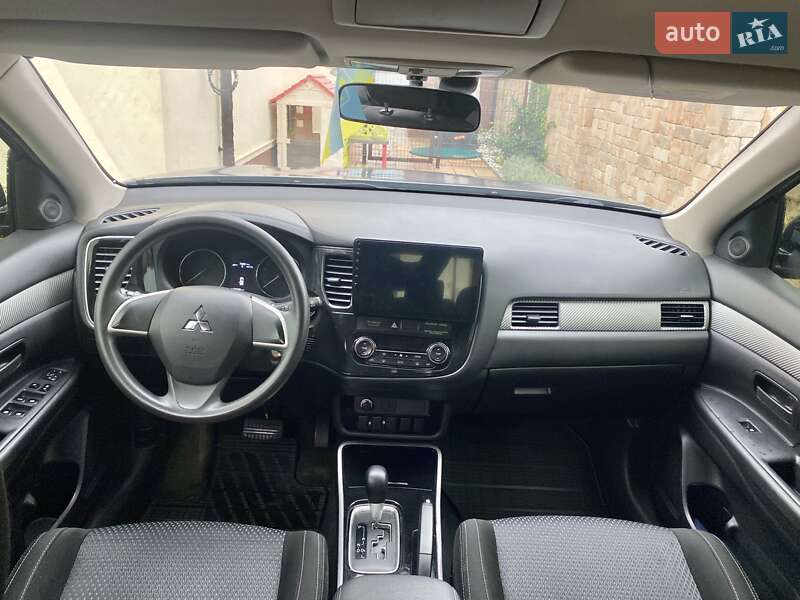 Позашляховик / Кросовер Mitsubishi Outlander 2018 в Києві фото 26 Позашляховик / Кросовер Mitsubishi Outlander 2018 в Києві