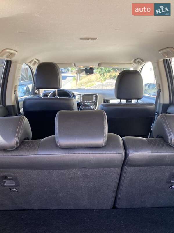Внедорожник / Кроссовер Mitsubishi Outlander 2013 в Киеве фото 12 Внедорожник / Кроссовер Mitsubishi Outlander 2013 в Киеве