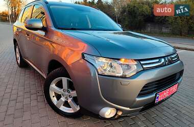 Внедорожник / Кроссовер Mitsubishi Outlander 2013 в Львове