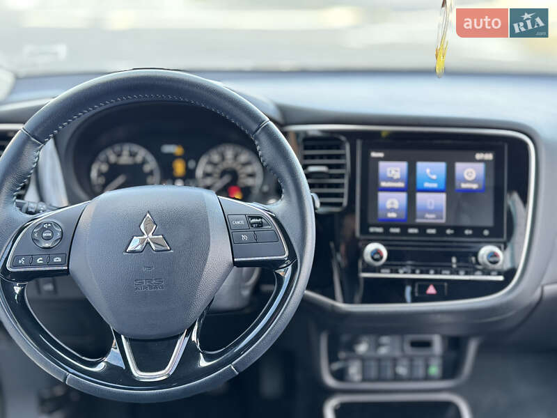 Внедорожник / Кроссовер Mitsubishi Outlander 2020 в Днепре фото 29 Внедорожник / Кроссовер Mitsubishi Outlander 2020 в Днепре