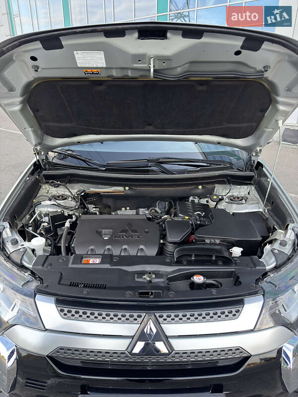 Внедорожник / Кроссовер Mitsubishi Outlander 2020 в Днепре фото 46 Внедорожник / Кроссовер Mitsubishi Outlander 2020 в Днепре