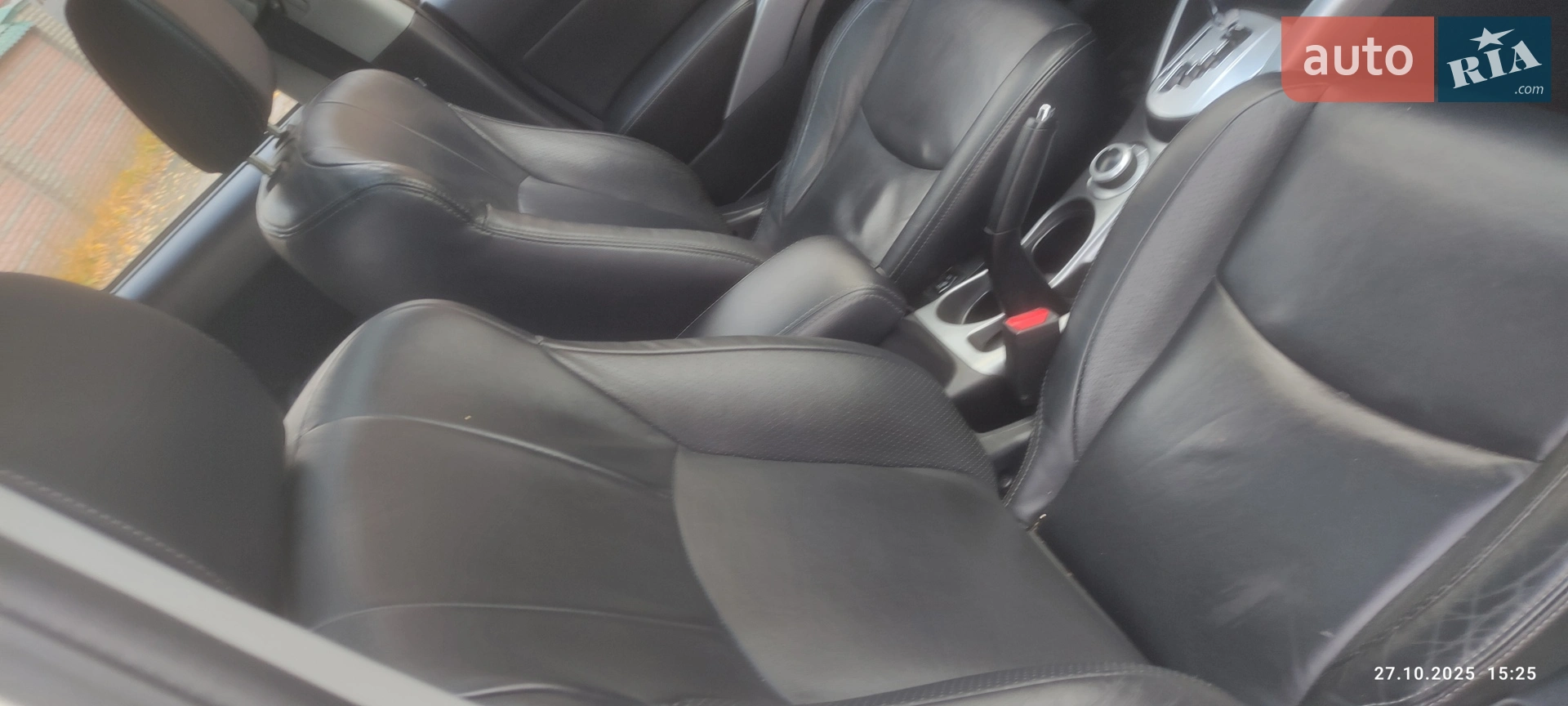 2010 Mitsubishi Outlander - мініатюра 12