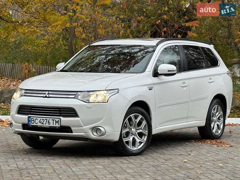 Внедорожник / Кроссовер Mitsubishi Outlander 2014 в Дрогобыче фото 14 Внедорожник / Кроссовер Mitsubishi Outlander 2014 в Дрогобыче