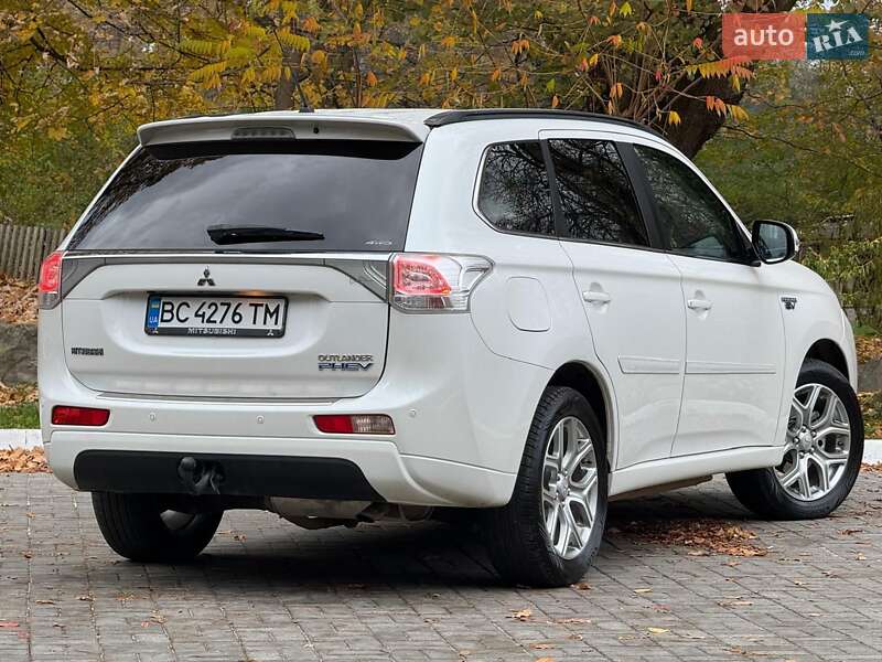 Внедорожник / Кроссовер Mitsubishi Outlander 2014 в Дрогобыче фото 26 Внедорожник / Кроссовер Mitsubishi Outlander 2014 в Дрогобыче