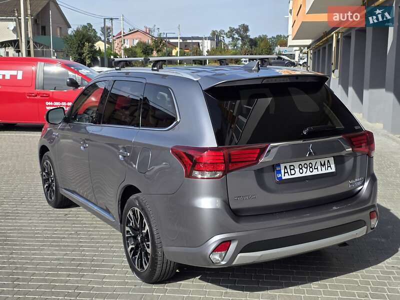 Внедорожник / Кроссовер Mitsubishi Outlander 2018 в Виннице