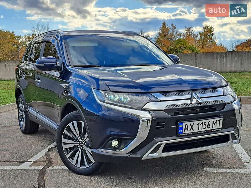 Внедорожник / Кроссовер Mitsubishi Outlander 2022 в Борисполе фото 40 Внедорожник / Кроссовер Mitsubishi Outlander 2022 в Борисполе