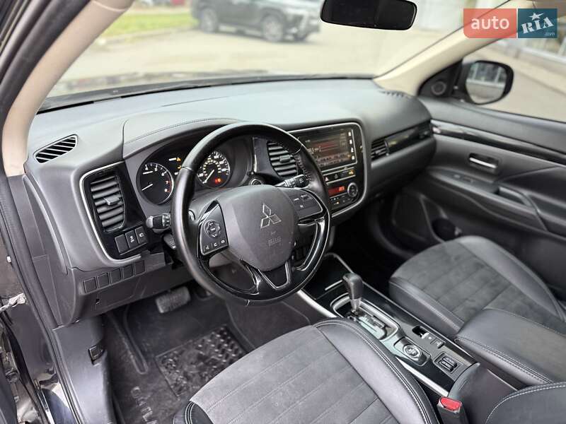 Позашляховик / Кросовер Mitsubishi Outlander 2019 в Києві фото 15 Позашляховик / Кросовер Mitsubishi Outlander 2019 в Києві