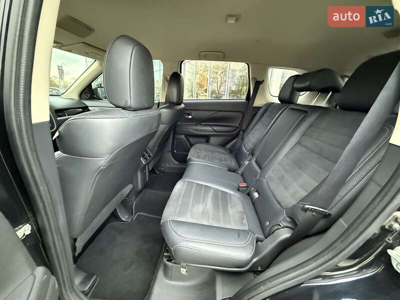 Позашляховик / Кросовер Mitsubishi Outlander 2019 в Києві фото 17 Позашляховик / Кросовер Mitsubishi Outlander 2019 в Києві