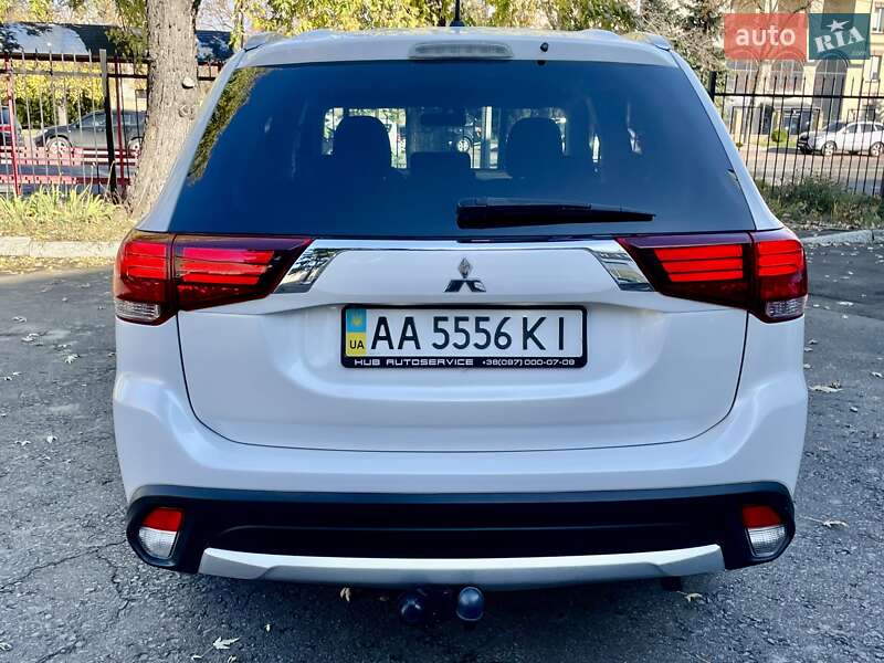 Внедорожник / Кроссовер Mitsubishi Outlander 2015 в Киеве фото 12 Внедорожник / Кроссовер Mitsubishi Outlander 2015 в Киеве