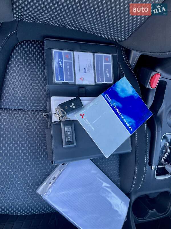 Внедорожник / Кроссовер Mitsubishi Outlander 2015 в Киеве фото 2 Внедорожник / Кроссовер Mitsubishi Outlander 2015 в Киеве