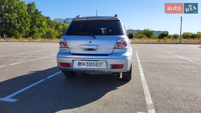 Внедорожник / Кроссовер Mitsubishi Outlander 2007 в Кропивницком фото 7 Внедорожник / Кроссовер Mitsubishi Outlander 2007 в Кропивницком