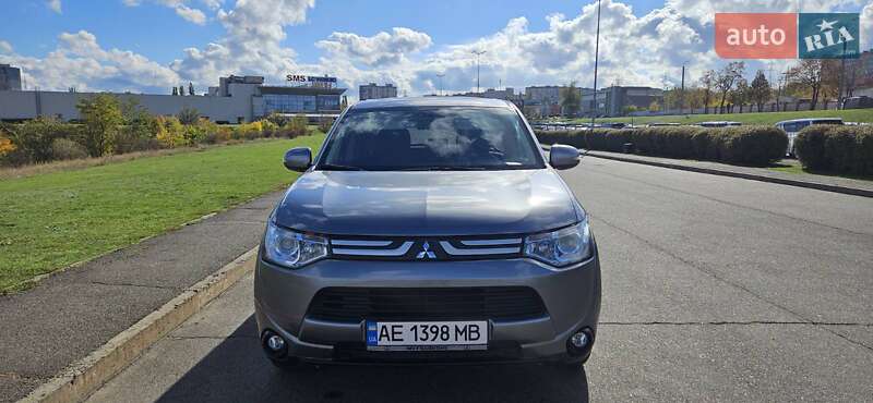 Позашляховик / Кросовер Mitsubishi Outlander 2013 в Кривому Розі фото 20 Позашляховик / Кросовер Mitsubishi Outlander 2013 в Кривому Розі