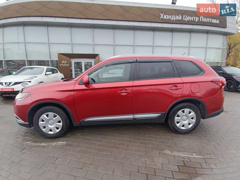 Внедорожник / Кроссовер Mitsubishi Outlander 2015 в Полтаве фото 4 Внедорожник / Кроссовер Mitsubishi Outlander 2015 в Полтаве