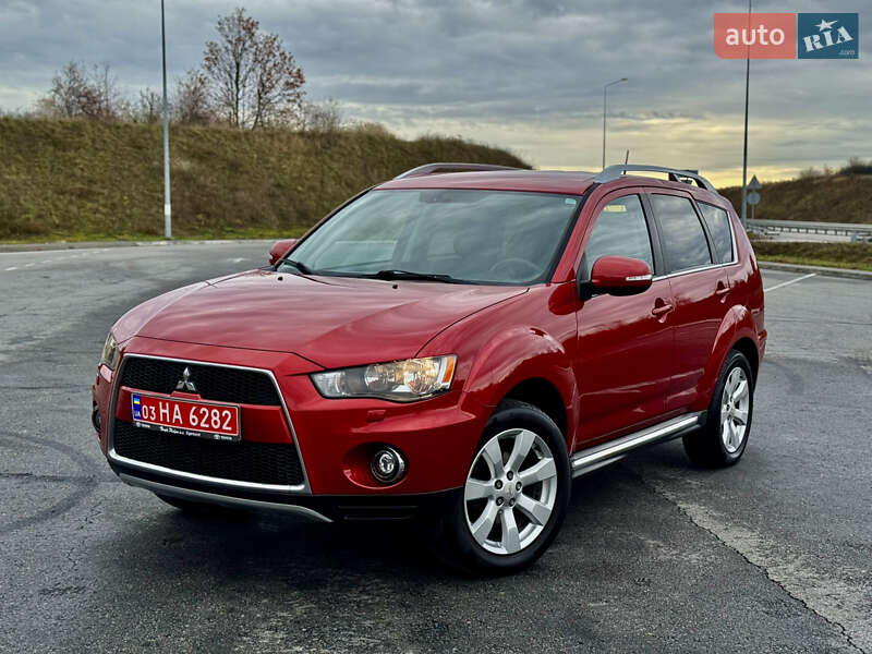 Внедорожник / Кроссовер Mitsubishi Outlander 2010 в Полтаве фото 3 Внедорожник / Кроссовер Mitsubishi Outlander 2010 в Полтаве