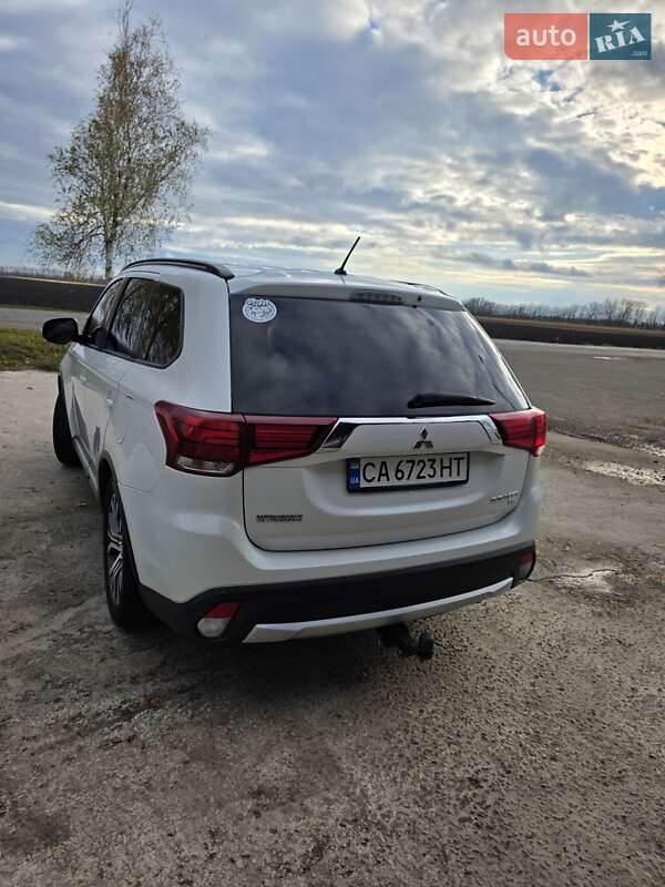 Внедорожник / Кроссовер Mitsubishi Outlander 2015 в Золотоноше фото 3 Внедорожник / Кроссовер Mitsubishi Outlander 2015 в Золотоноше