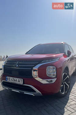 Внедорожник / Кроссовер Mitsubishi Outlander 2022 в Ивано-Франковске