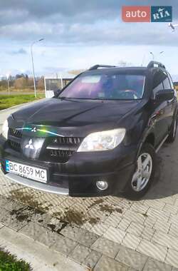 Позашляховик / Кросовер Mitsubishi Outlander 2007 в Львові