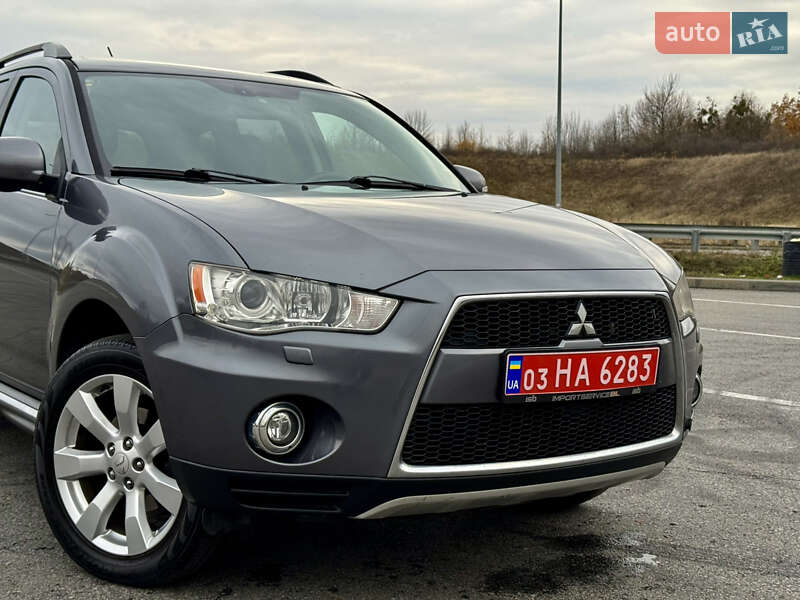 Внедорожник / Кроссовер Mitsubishi Outlander 2011 в Полтаве
