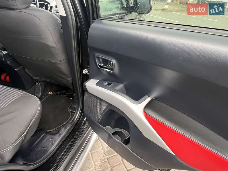 Внедорожник / Кроссовер Mitsubishi Outlander 2008 в Кременчуге фото 44 Внедорожник / Кроссовер Mitsubishi Outlander 2008 в Кременчуге