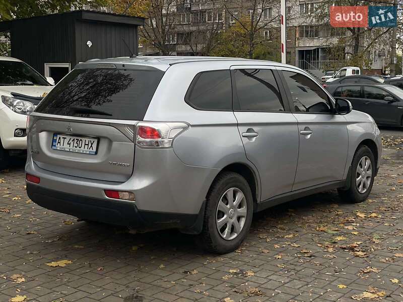 Внедорожник / Кроссовер Mitsubishi Outlander 2012 в Днепре