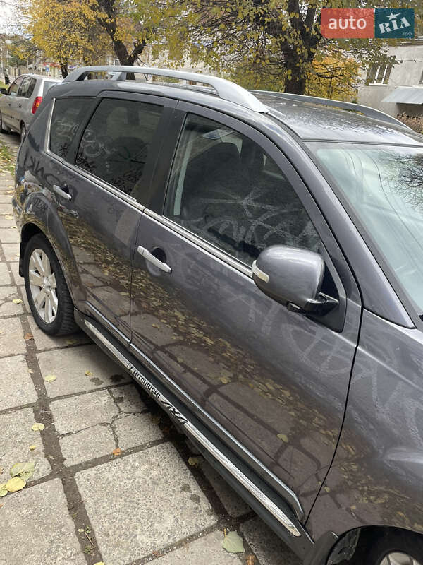 Позашляховик / Кросовер Mitsubishi Outlander 2010 в Івано-Франківську