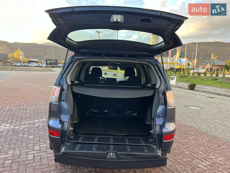 Внедорожник / Кроссовер Mitsubishi Outlander 2008 в Хусте фото 13 Внедорожник / Кроссовер Mitsubishi Outlander 2008 в Хусте