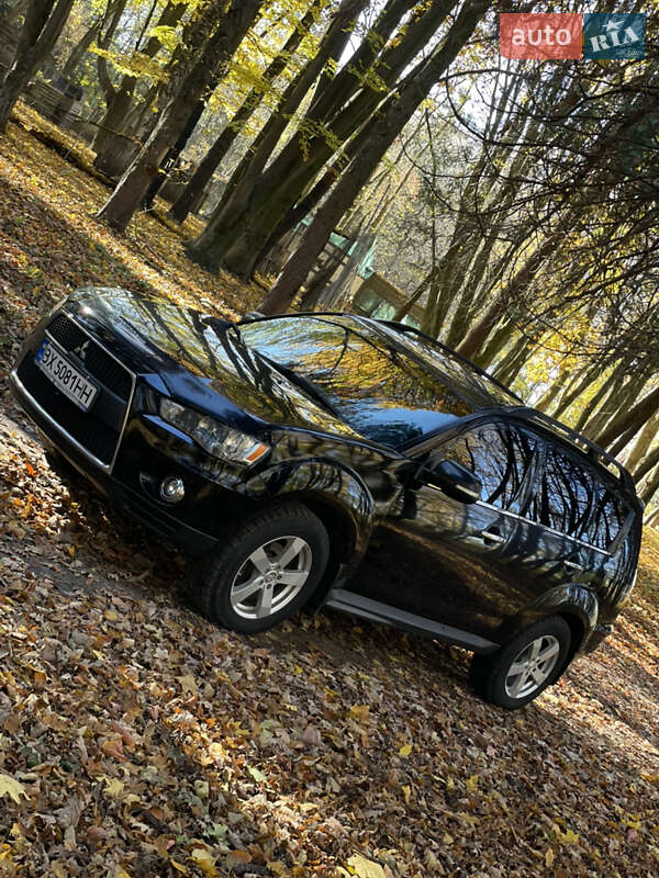 Внедорожник / Кроссовер Mitsubishi Outlander 2011 в Хмельницком