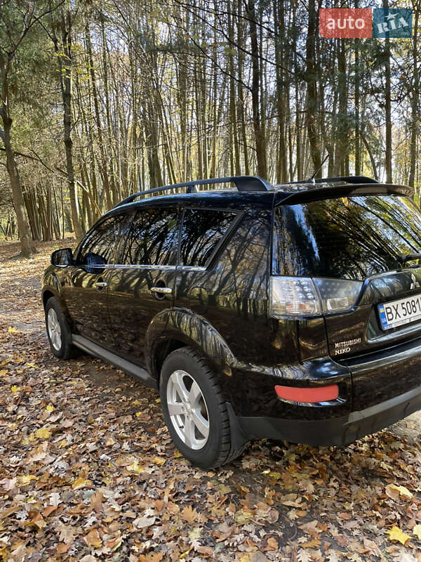 Внедорожник / Кроссовер Mitsubishi Outlander 2011 в Хмельницком