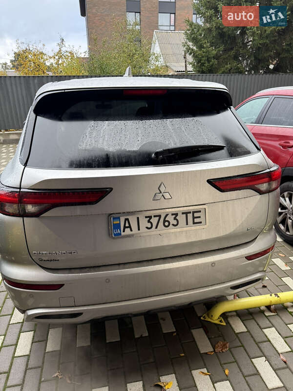 Внедорожник / Кроссовер Mitsubishi Outlander 2022 в Ирпене фото 7 Внедорожник / Кроссовер Mitsubishi Outlander 2022 в Ирпене