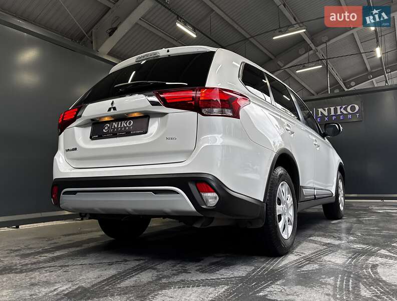 Внедорожник / Кроссовер Mitsubishi Outlander 2021 в Киеве фото 14 Внедорожник / Кроссовер Mitsubishi Outlander 2021 в Киеве