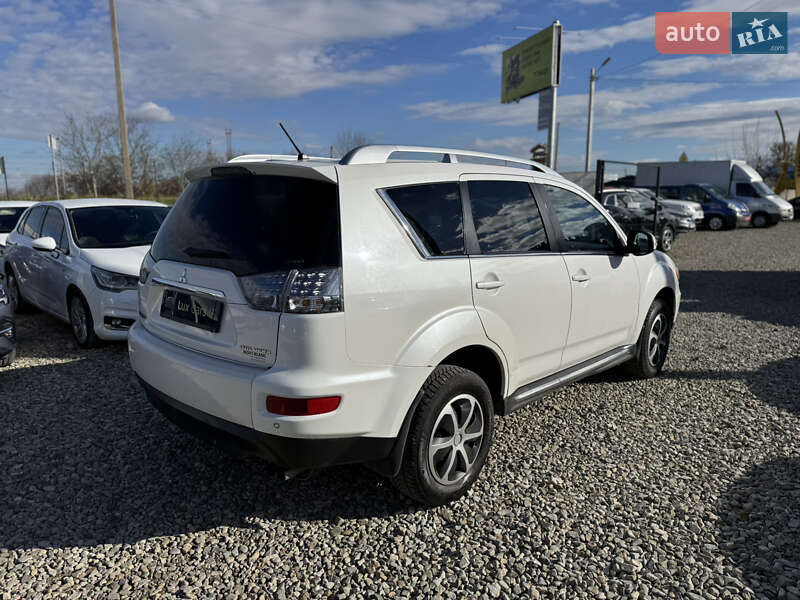 Позашляховик / Кросовер Mitsubishi Outlander 2010 в Івано-Франківську