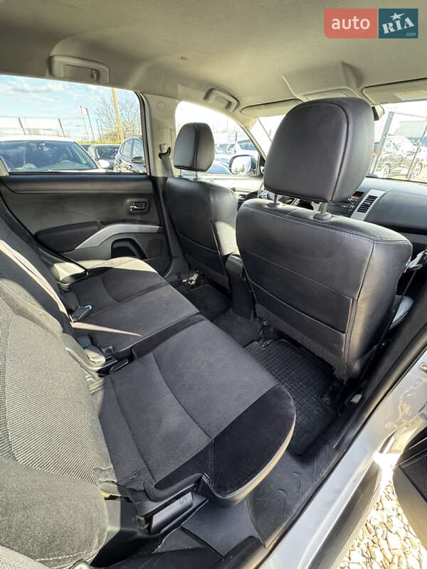Позашляховик / Кросовер Mitsubishi Outlander 2010 в Івано-Франківську