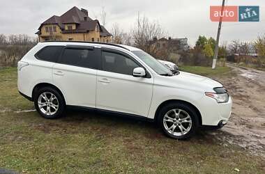 Позашляховик / Кросовер Mitsubishi Outlander 2013 в Харкові
