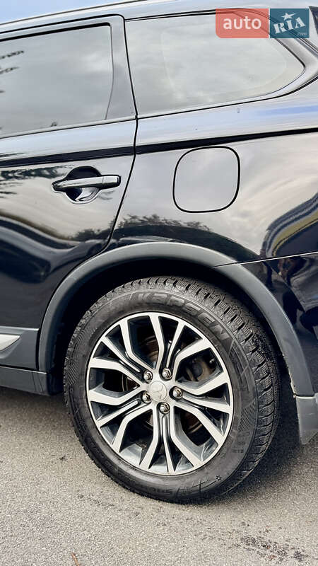 Внедорожник / Кроссовер Mitsubishi Outlander 2016 в Борисполе фото 5 Внедорожник / Кроссовер Mitsubishi Outlander 2016 в Борисполе
