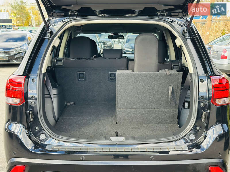 Внедорожник / Кроссовер Mitsubishi Outlander 2018 в Харькове