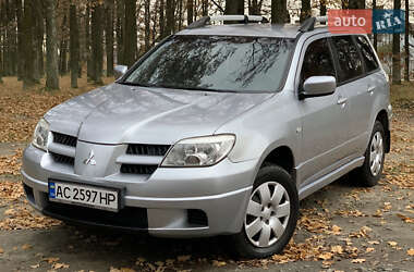 Внедорожник / Кроссовер Mitsubishi Outlander 2004 в Киверцах
