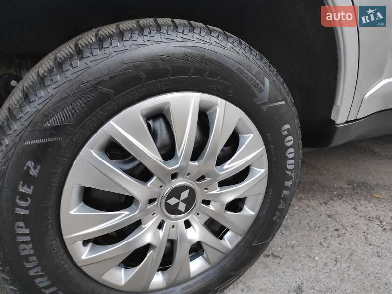 Внедорожник / Кроссовер Mitsubishi Outlander 2007 в Хмельницком