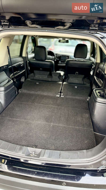 Внедорожник / Кроссовер Mitsubishi Outlander 2016 в Борисполе фото 30 Внедорожник / Кроссовер Mitsubishi Outlander 2016 в Борисполе