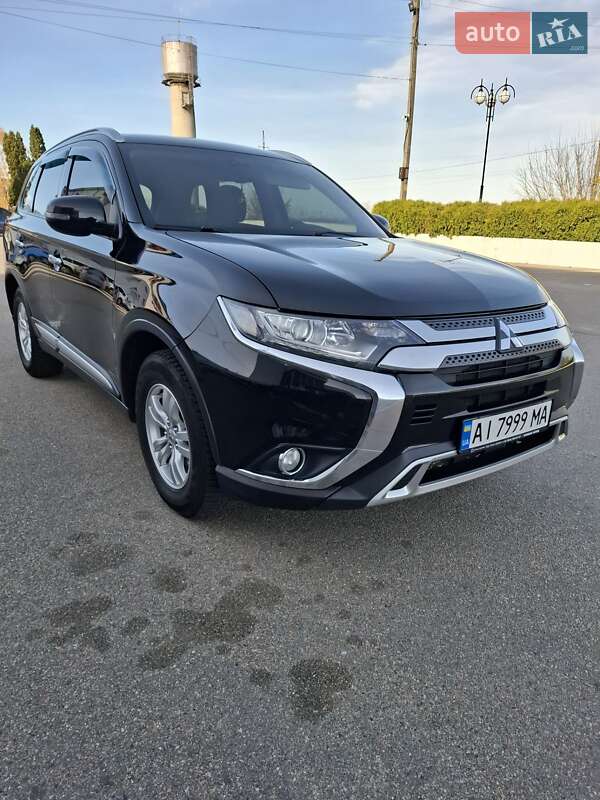 Внедорожник / Кроссовер Mitsubishi Outlander 2018 в Белой Церкви