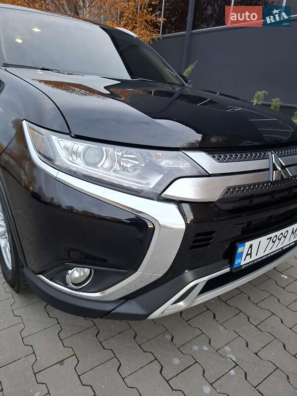 Внедорожник / Кроссовер Mitsubishi Outlander 2018 в Белой Церкви