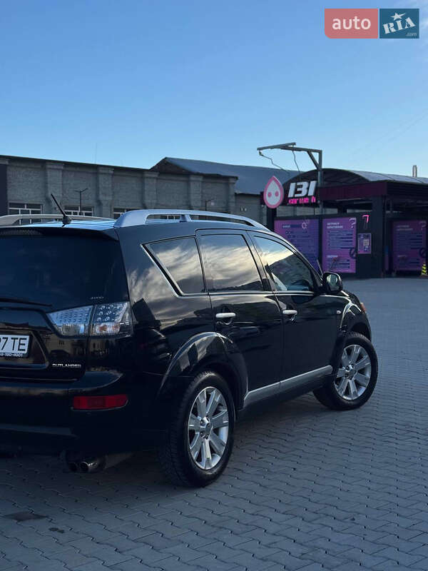 Внедорожник / Кроссовер Mitsubishi Outlander 2008 в Львове