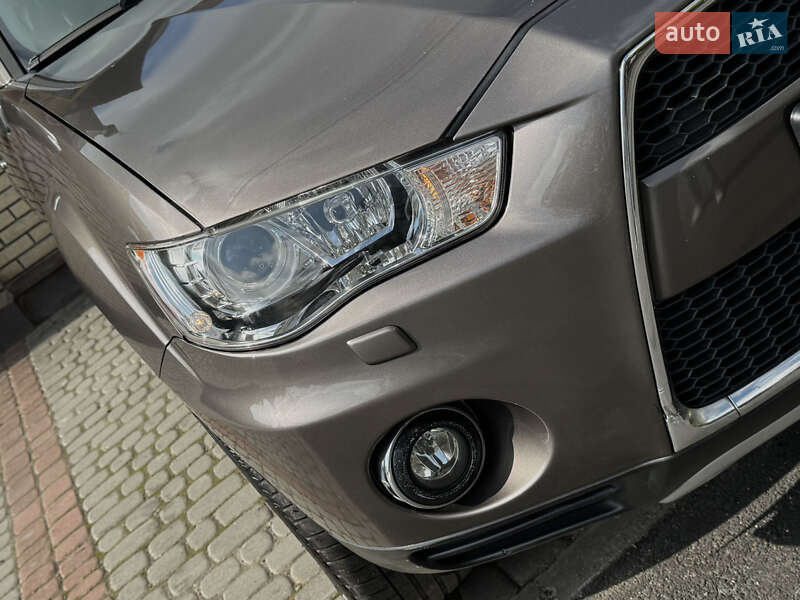 Внедорожник / Кроссовер Mitsubishi Outlander 2012 в Дрогобыче