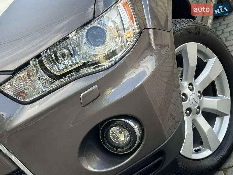 Внедорожник / Кроссовер Mitsubishi Outlander 2012 в Дрогобыче