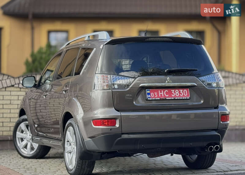 Внедорожник / Кроссовер Mitsubishi Outlander 2012 в Дрогобыче