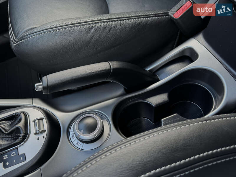 Внедорожник / Кроссовер Mitsubishi Outlander 2012 в Дрогобыче