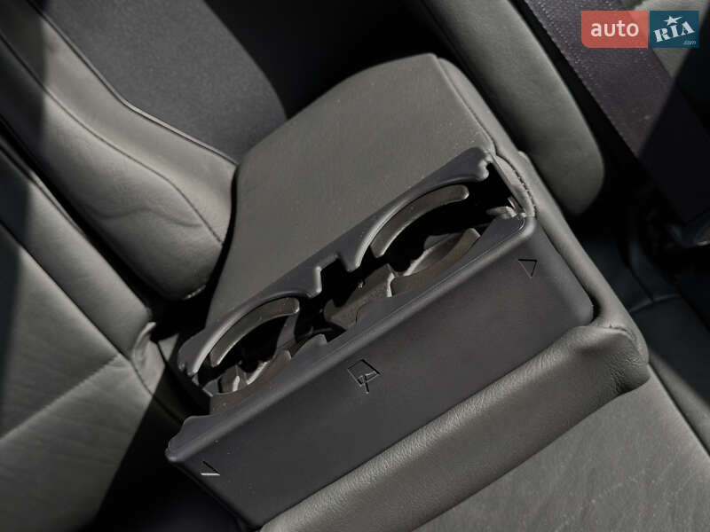 Внедорожник / Кроссовер Mitsubishi Outlander 2012 в Дрогобыче