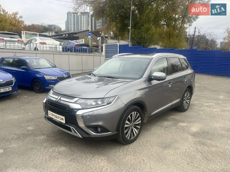 Позашляховик / Кросовер Mitsubishi Outlander 2021 в Києві фото 5 Позашляховик / Кросовер Mitsubishi Outlander 2021 в Києві