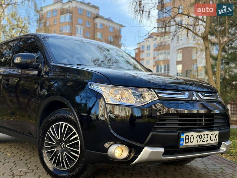 Внедорожник / Кроссовер Mitsubishi Outlander 2014 в Ивано-Франковске