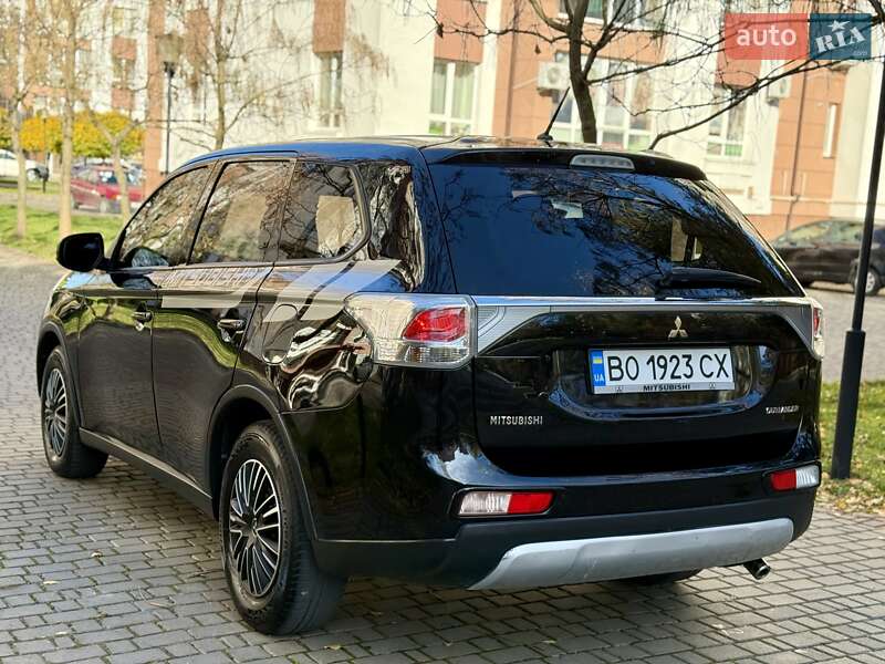 Внедорожник / Кроссовер Mitsubishi Outlander 2014 в Ивано-Франковске